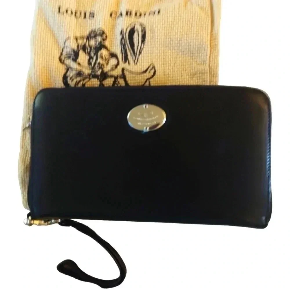 LOUIS Cardini Leather Travel Wallet with wrist strap